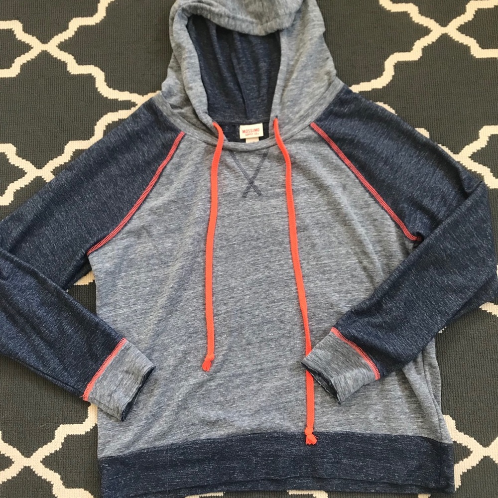 Super cute, never worn, blue sweatshirt